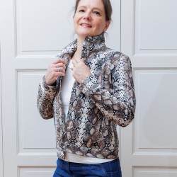 Sewing pattern Noxie, a fitted jacket with bold, modern lines